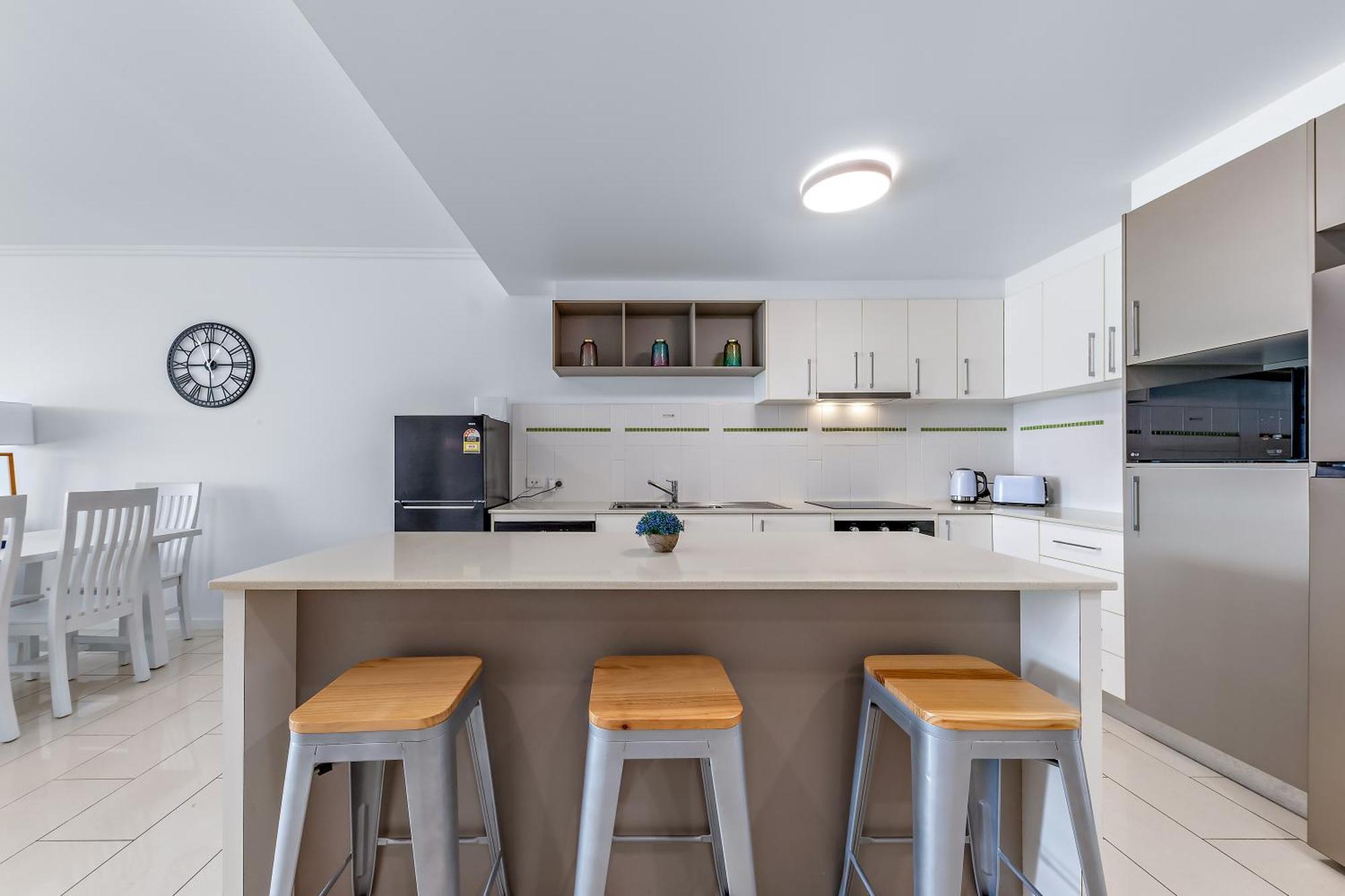 Airlie Summit Apartments Еърли Бийч Екстериор снимка