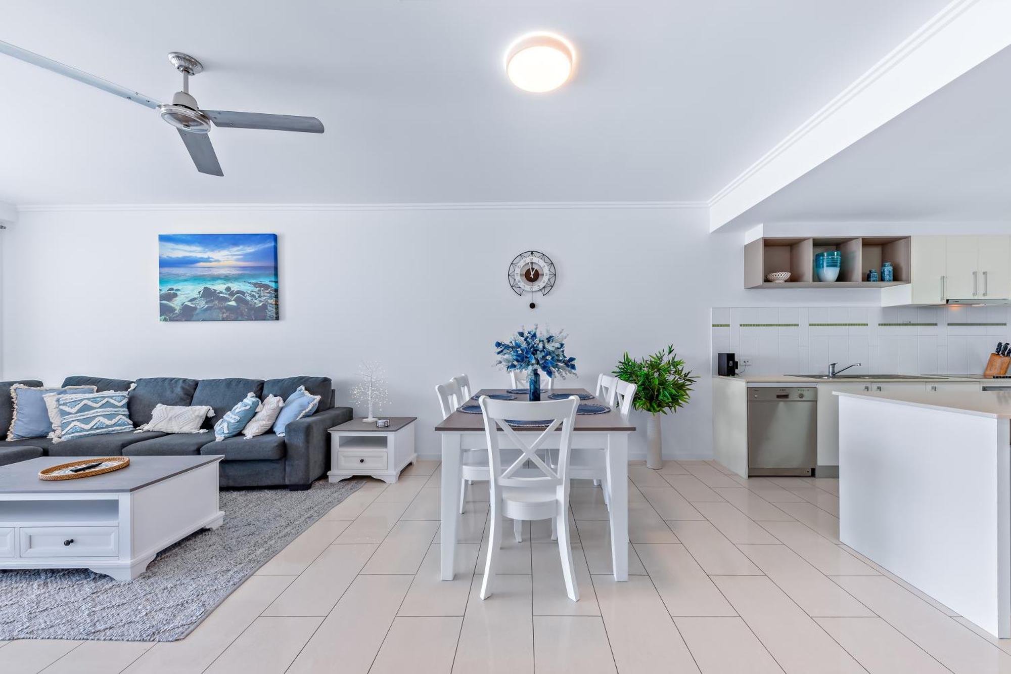 Airlie Summit Apartments Еърли Бийч Екстериор снимка