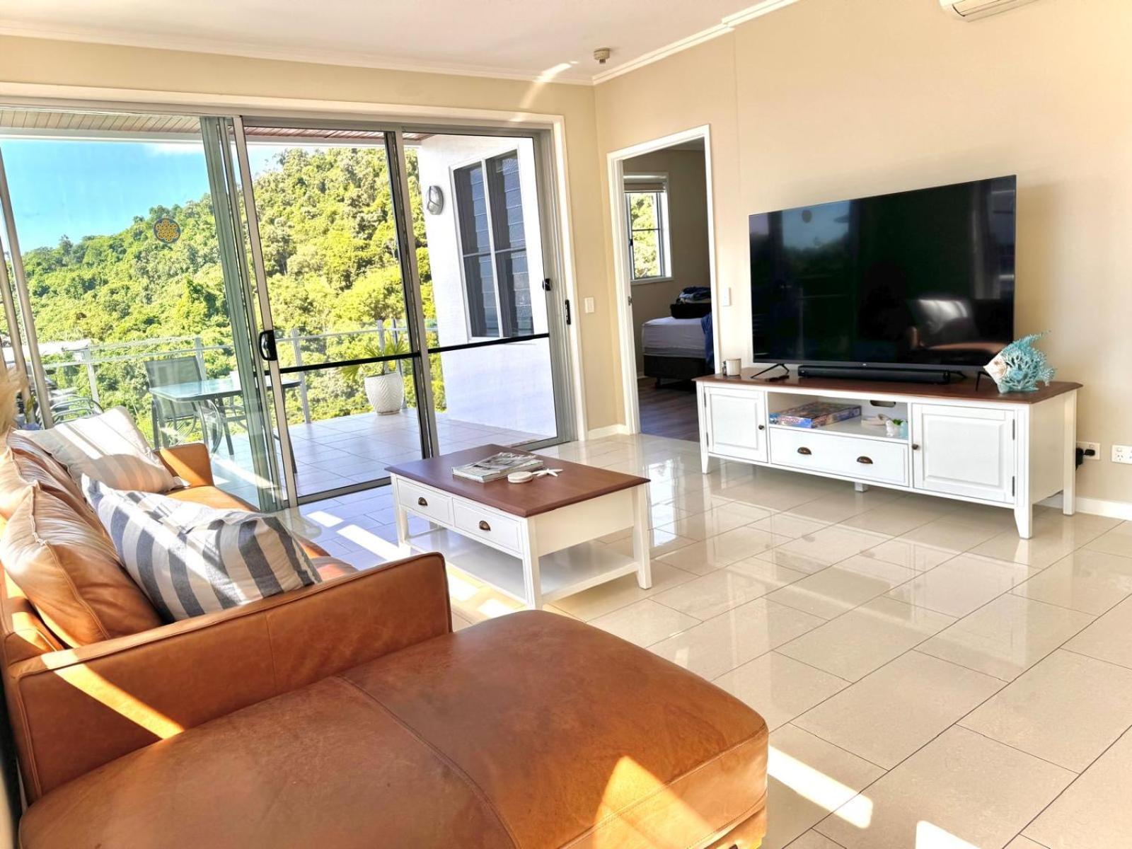 Airlie Summit Apartments Еърли Бийч Екстериор снимка