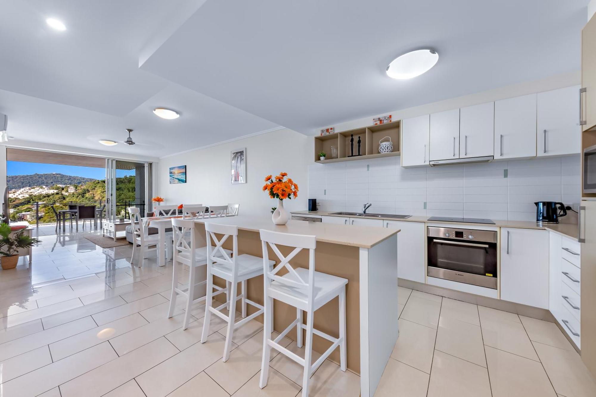 Airlie Summit Apartments Еърли Бийч Екстериор снимка